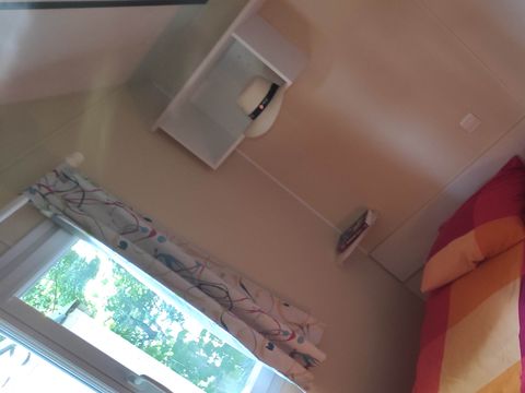 MOBILHOME 4 personnes - 2 chambres avec télévision
