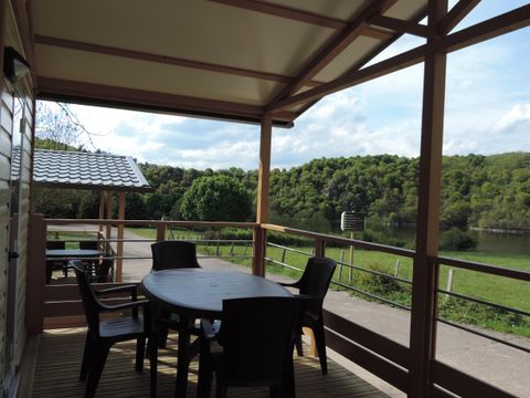 CHALET 4 personnes - Chalet 27 m² / 2 chambres - Terrasse couverte 13 m² 4 pers