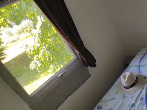 MOBILHOME 5 personnes - Mobil-home 25 m2 / 2chambres - Terrasse couverte TV 5 pers