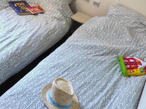 MOBILHOME 6 personnes - Mobilhome 31 m² / 3 chambres + TV + climatisation 6 pers