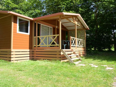 CHALET 6 personnes - Chalet  climatisé / 32m2 / 3 chambres / TV / Terrasse couverte 12 m²