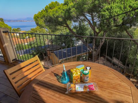 APPARTEMENT 5 personnes - Appartement Bellevue - Vue Mer - Jacuzzi privatif - Climatisation et TV