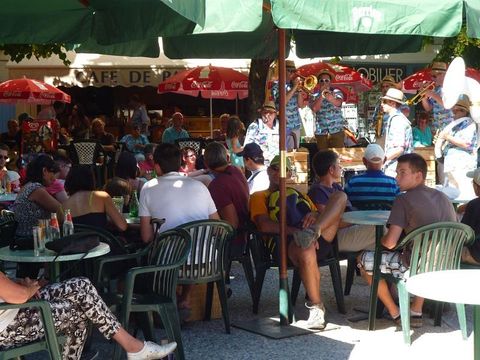 Camping Municipal de Justin - Camping Drome - Image N°17