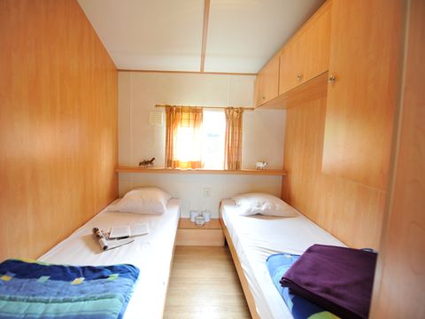 MOBILHOME 4 personnes - confort 2 chambres - Entre 30 et 35 m²  -20ans