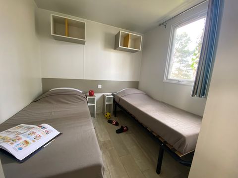 MOBILHOME 4 personnes - PREMIUM - 32m² - 2 chambres + terrasse