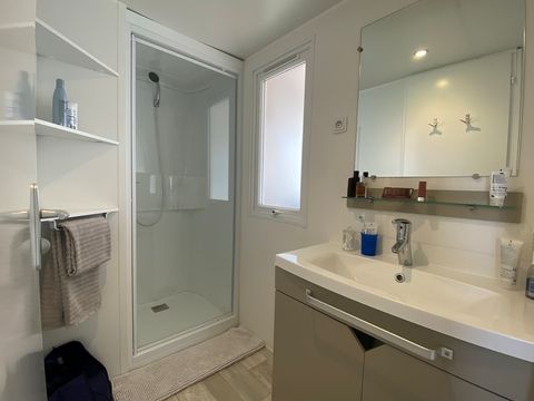 MOBILHOME 4 personnes - PREMIUM - 32m² - 2 chambres + terrasse