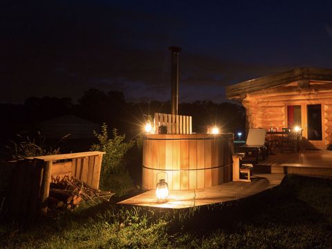 Hébergement 2 personnes - Cabane de Trappeur avec spa