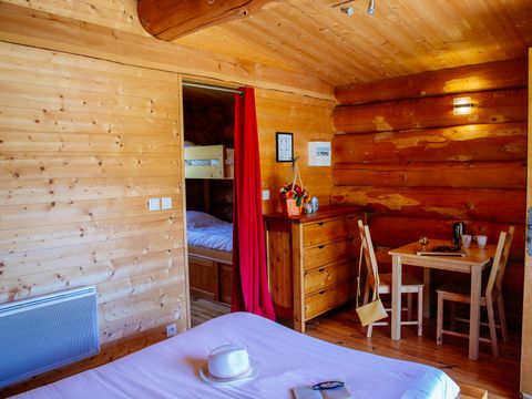 HÉBERGEMENT INSOLITE 2 personnes - Cabane de Trappeur avec spa