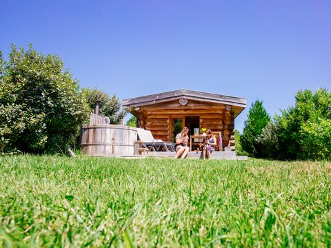 Hébergement 2 personnes - Cabane de Trappeur avec spa