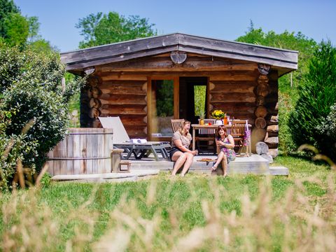 Hébergement 2 personnes - Cabane de Trappeur avec spa