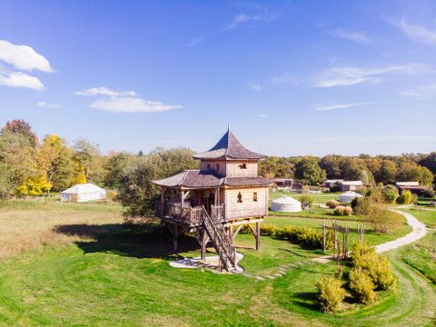 Hébergement 2 personnes - Cabane - Temple perché avec spa