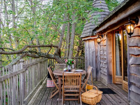 Hébergement 2 personnes - Château dans les arbres
