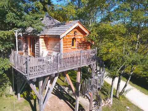 Hébergement 2 personnes - Château dans les arbres