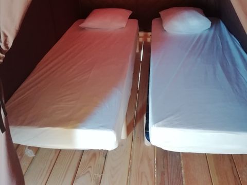 Tente en toile et en bois 4 personnes - TENTE VENDREDI