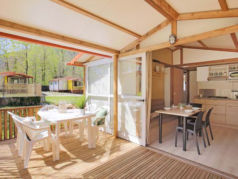 CHALET 5 personnes - Chalet Morea- 25m² - Vue Lac - terrasse couverte 12m²