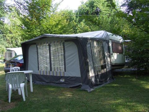 Emplacement - Emplacement nu