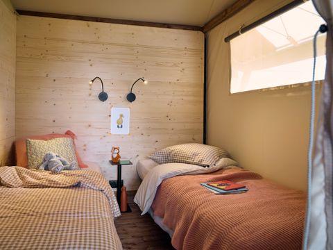 Tente en toile et en bois 4 personnes - Lodge Vacanziera (Gamme Supérieure) - Samedi/Samedi