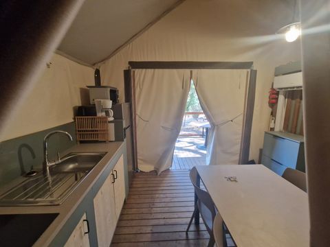 Tente en toile et en bois 4 personnes - Lodge Vacanziera (Gamme Supérieure) - Samedi/Samedi