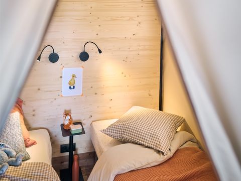 Tente en toile et en bois 4 personnes - Lodge Vacanziera (Gamme Supérieure) - Samedi/Samedi