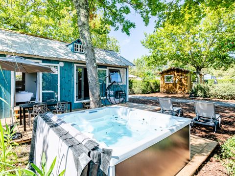 MOBILHOME 6 personnes - Cabane pêcheur Premium 4 Pièces 6 Personnes Jacuzzi + Climatisé + TV