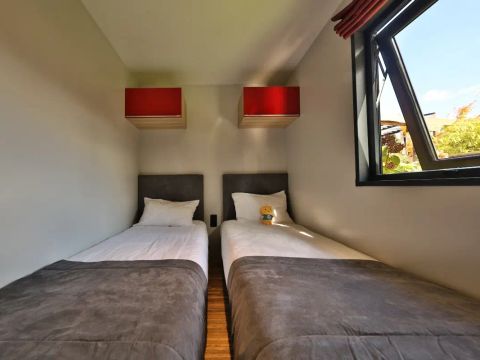 Mobilhome 4 personnes - Cottage Pagode Premium 3 Pièces 4 Personnes Jacuzzi + Climatisé + TV