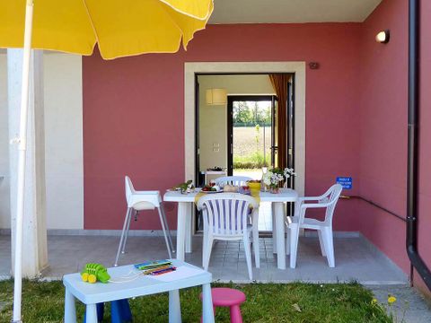 APPARTEMENT 6 personnes - FAMILLE (rez-de-chaussée avec petite terrasse)