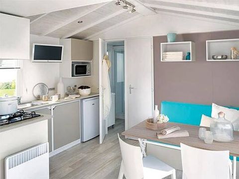 MOBILHOME 4 personnes - Premium | 2 Chambres | 4 Couchages | Terrasse semi couverte | 1 Salle de bain | Climatisation