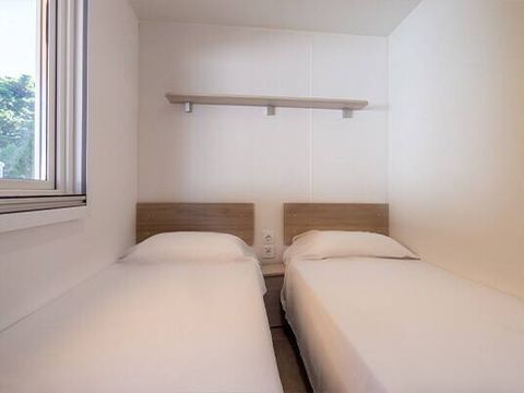 MOBILHOME 6 personnes - Mobil-home | Comfort | 3 Ch. | 6 Pers. | Terrasse surélevée | Clim.