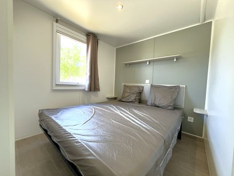 Mobilhome 4 personnes - Homeflower Premium 29 m² 2 chambres + terrasse 17m² + TV + LV + Clim + plancha 4 pers