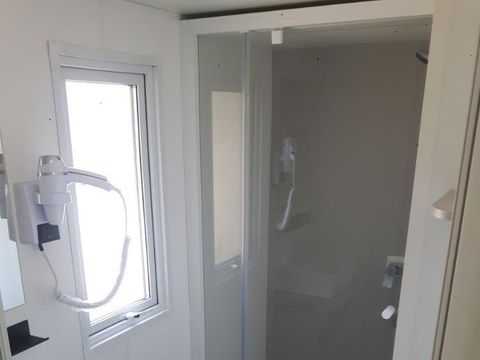 MOBILHOME 4 personnes - Homeflower Premium 29 m² 2 chambres + terrasse 17m² + TV + LV + Clim + plancha 4 pers