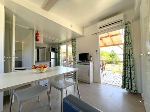 Mobilhome 4 personnes - Homeflower Premium 29 m² 2 chambres + terrasse 17m² + TV + LV + Clim + plancha 4 pers