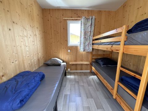 Tente en toile et en bois 5 personnes - Cahute des randonneurs 18m² - 2 chambres - sans sanitaire 5 pers