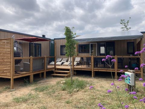 MOBILHOME 10 personnes - Mobil-home Tribu Premium 5 chambres + terrasse 44m² + TV + LV + clim + plancha + 2 SDB 10 pers