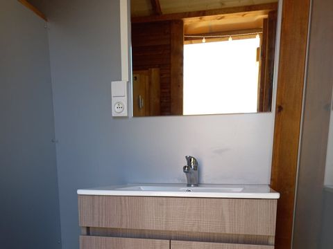 HÉBERGEMENT INSOLITE 2 personnes - Foudreaterre 1 chambre + SPA 2 pers