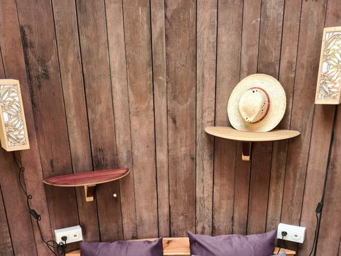 HÉBERGEMENT INSOLITE 2 personnes - Foudreaterre 1 chambre + SPA 2 pers