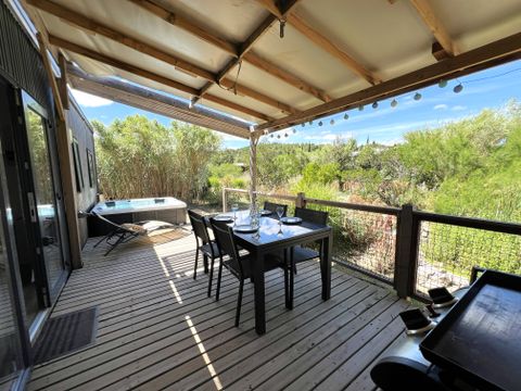 Mobilhome 6 personnes - Mobil-home Premium 38 m² 3 chambres + terrasse 21m² + TV + LV + clim + plancha + 2 SDB 6 pers
