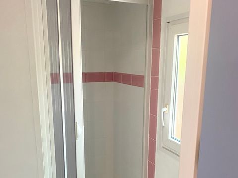 MOBILHOME 4 personnes - BASIC AC