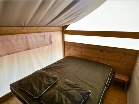 TENTE TOILE ET BOIS 4 personnes - Lodge 2 trèfles 2 chambres, 1 salle d'eau