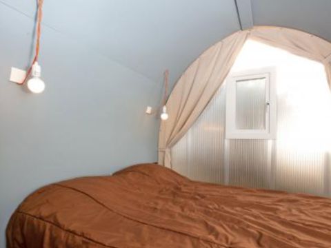 TENTE 4 personnes - Tente 2 trèfles 2 chambres - Sanitaire privé à proximité