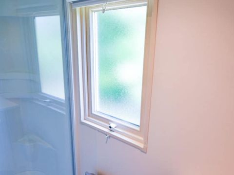 HÉBERGEMENT INSOLITE 4 personnes - Roulotte 2 trèfles 2 chambres