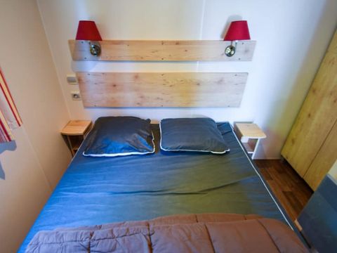 HÉBERGEMENT INSOLITE 4 personnes - Roulotte 2 trèfles 2 chambres