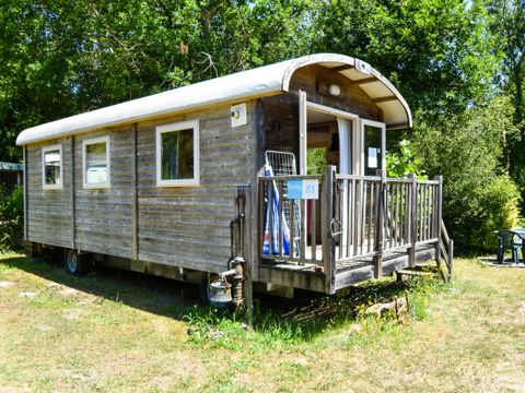 HÉBERGEMENT INSOLITE 4 personnes - Roulotte 2 trèfles 2 chambres