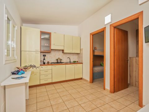 APPARTEMENT 5 personnes - y compris service de plage + parking