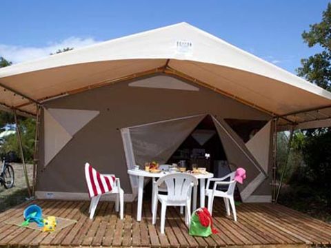 BUNGALOW TOILÉ 4 personnes - 2 chambres sans sanitaires