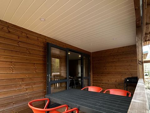 CHALET 4 personnes - Chalet PMR Premium 35m² - 2 chambres  (CLIM + TV + Plancha) ***NOUVEAUTE 2025 !!!