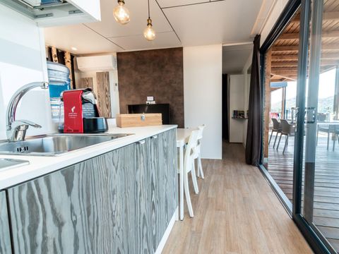 VILLA 4 personnes - Eco Luxury 2 chambres avec terrasse et vue mer