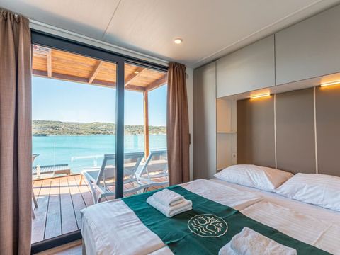 VILLA 4 personnes - Deluxe 2 chambres avec terrasse et piscine