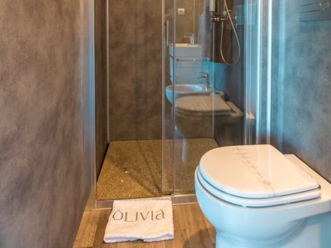 VILLA 4 personnes - Deluxe 2 chambres avec terrasse et piscine