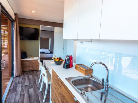 VILLA 4 personnes - Deluxe 2 chambres avec terrasse et piscine