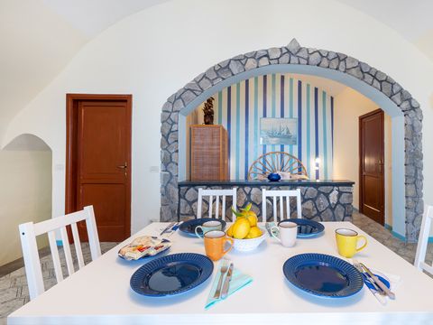 APPARTEMENT 5 personnes - Appartement Libeccio Tour Turbolo au deuxième étage